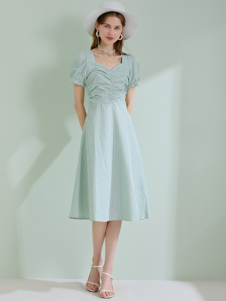 轩日女装品牌2021夏季格纹短袖女裙洋气甜美气质中长款连衣裙