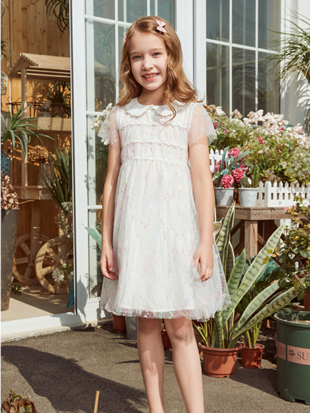 爱法贝童装品牌2021夏季网纱娃娃领白色连衣裙