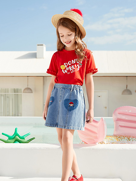 爱法贝童装品牌2021夏季红色印字母T恤