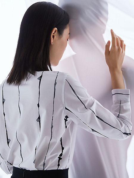 微奢零度女装品牌2021夏季水墨条纹职业通勤百搭高支棉免熨烫女士长袖衬衫