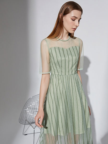 奥伦提女装品牌2021夏季条纹修身连衣裙