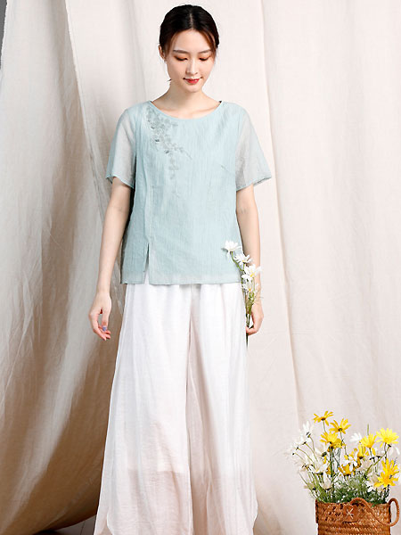 依伽依佳女装品牌2021夏季上衣时尚气质文艺宽松显瘦印花短袖T恤