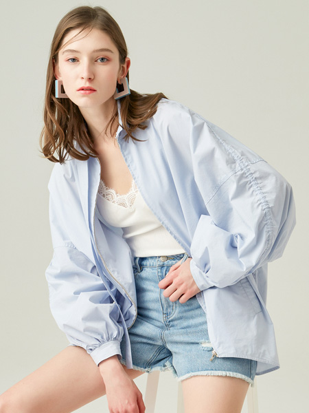 慧兰女装品牌2021夏季时尚潮流泡泡袖蓝色衬衫外套