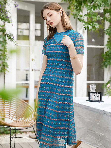沐兰 - MORELINE女装品牌2021夏季法式复古立领连衣裙女网布印花收腰设计感中长裙