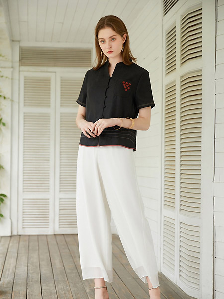 沐兰 - MORELINE女装品牌2021夏季刺绣衬衫女士短袖上衣妈妈立领衬衣短款设计感
