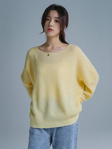 Itisanairyzone（IAZ）女装品牌2021春夏米黄色针织宽松上衣