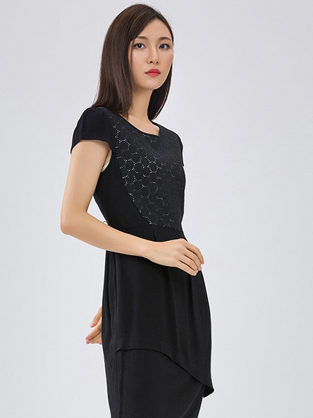 名师路女装品牌2021夏季夏季新款黑色蕾丝连衣裙优雅性感女裙子