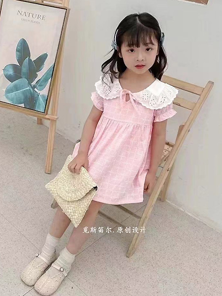 萌宝宝童装品牌2021春夏娃娃领粉色连衣裙