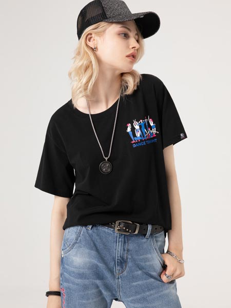 BTBOY棒球小子休闲品牌2021夏季新款黑色印花纯棉短袖t恤女