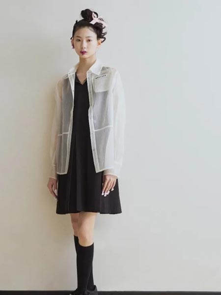 MARCH女装品牌2021春夏黑白长袖外套半身裙套装