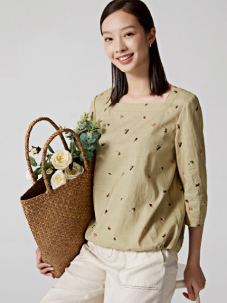 ClothScenery布景女装品牌2021夏季哑光绿小衫