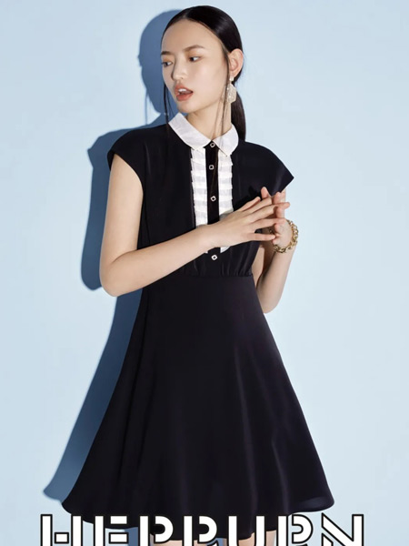 朗斯莉女装品牌2021夏季黑色收腰连衣裙