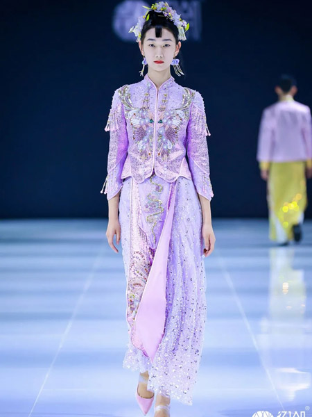 倒叙女装品牌2021春夏大气显瘦紫色旗袍