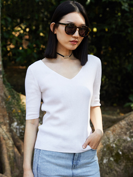 嘉禾利莎女装品牌2021夏季新款棉针织衫修身V领纯色T恤