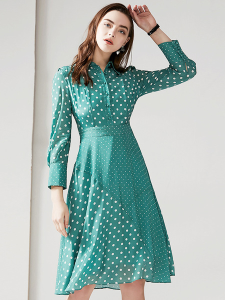 巴达莉女装品牌2021春夏新款绿色翻领九分袖甜美修身淑女连衣裙