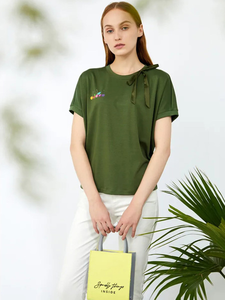 印象草原女装品牌2021夏季绿色领口蝴蝶结T恤