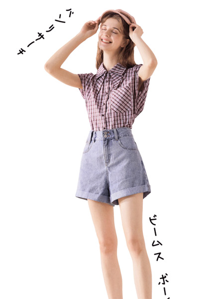 pit女装品牌2021夏季浅色格子短袖衬衣