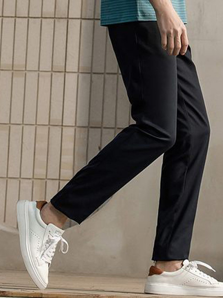 圣得西男装品牌2021春夏新款男士天丝冰氧酷修身直筒休闲裤