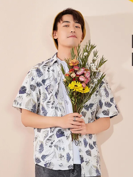 凯施迪 CAISEDI男装品牌2021夏季复古风情印花衬衫