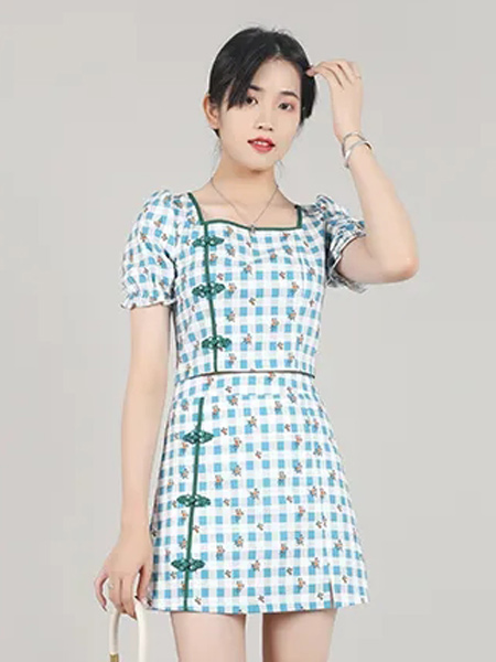 艾奴伊女装品牌2021夏季国风改良版刺绣旗袍