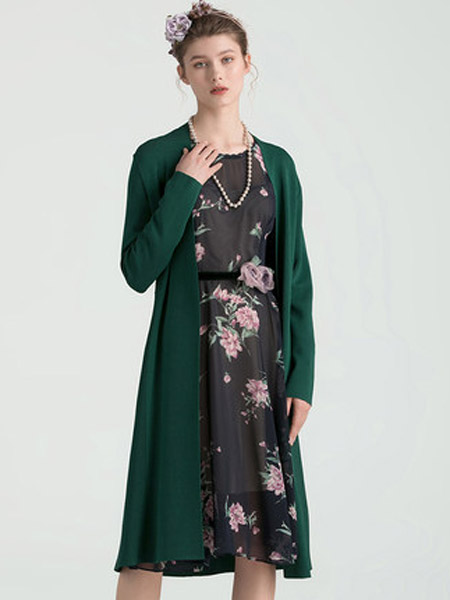 欧柏兰奴女装品牌2021秋冬新款长袖直筒袖毛衫绿色纯色开衫