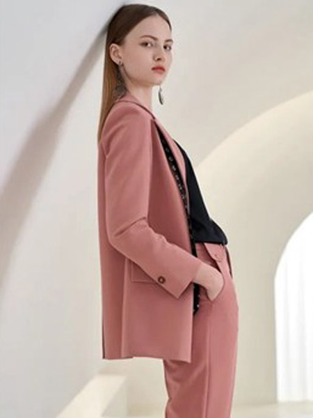香影女装品牌2021秋季粉色时尚西装外套