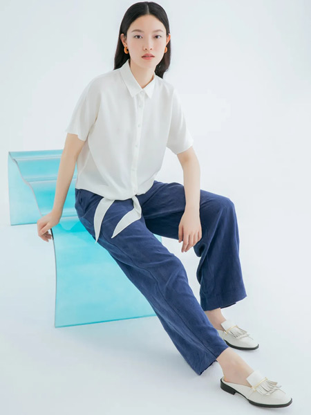 ORIGIN 安瑞井女装品牌2021夏季白色翻领系带衬衫