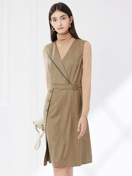 卡迪黛尔女装品牌2021秋季新款羊毛V领系带气质休闲通勤高腰无袖连衣裙