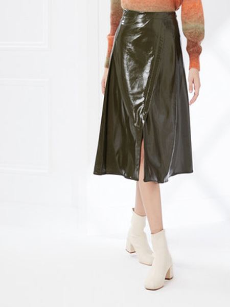 卡迪黛尔女装品牌2021秋季新款优雅简约纯色涂层皮裙A字裙通勤半身裙