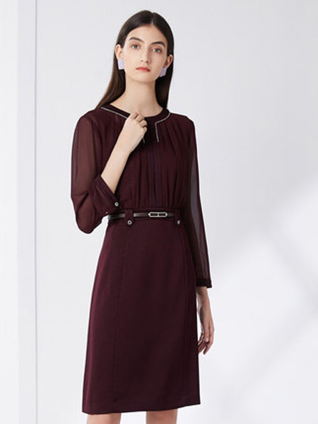 卡迪黛尔女装品牌2021秋季新款法式风简约褶皱七分袖中长纯色连衣裙