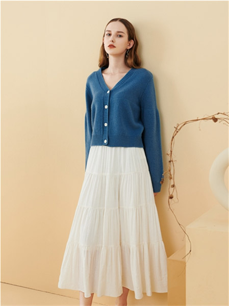 沙与沫女装品牌2021秋季蓝色羊绒针织衫
