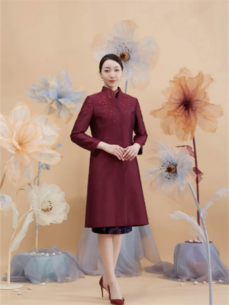 龍笛女装品牌2021夏季中国风气质刺绣连衣裙