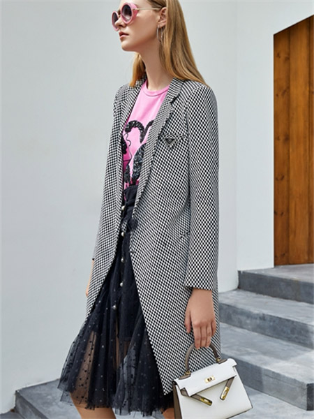 卡尼欧女装品牌2021秋季长款格子纹路风衣外套