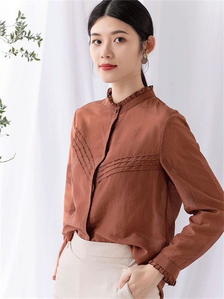 依伽依佳女装品牌2021秋季褶皱边领条纹衬衫套装