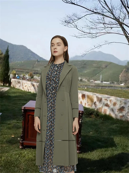 石库门女装品牌2021秋季中长款纯棉绿色薄款风衣外套