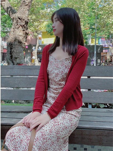 幻彩四季女装品牌2021秋季红色针织衫外套
