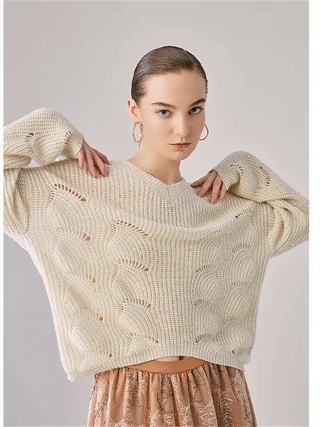 印象草原女装品牌2021秋季镂空羊绒针织上衣