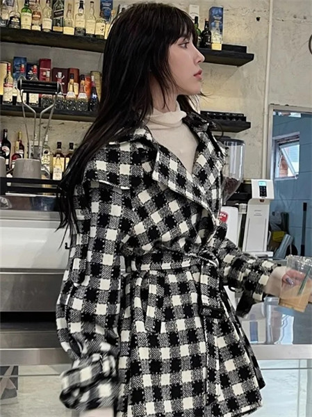 歌宝琪女装品牌2021秋季修身系带格子纹路外套