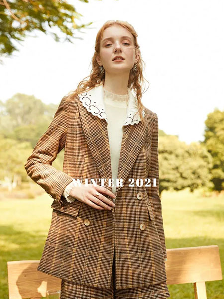 季候风女装品牌2021秋季韩版格纹翻领西服套装