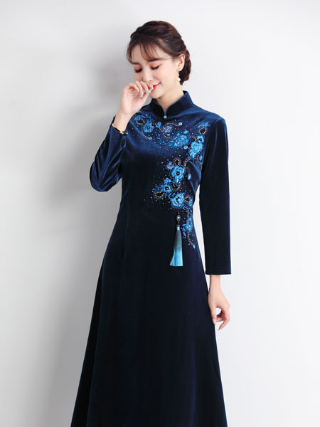 唐雅阁女装品牌2021冬季中国风刺绣流苏旗袍