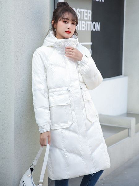 艾诺绮女装品牌2021冬季连帽白色简约羽绒服