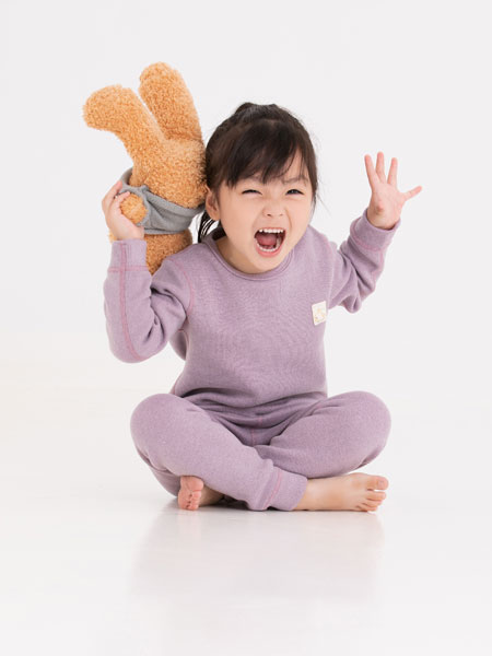 紫色花语内衣品牌2021秋冬童装简约纯棉家具服