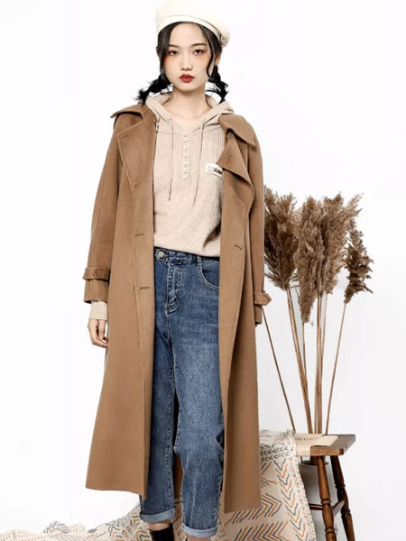 薇薇希女装品牌2021冬季卡其色保暖长款大衣