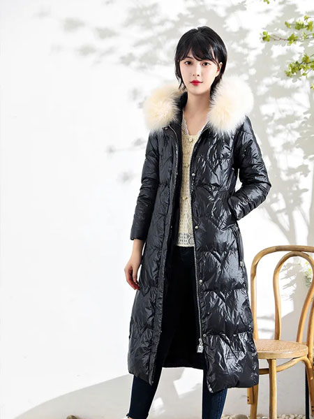 莉雅莉萨女装品牌2021冬季长款收腰毛领羽绒服