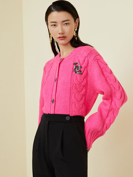 奥伦提女装品牌2021冬季粉色刺绣毛衣