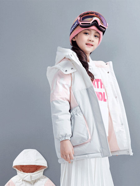 以纯童装童装品牌2021冬季拼接连帽保暖羽绒服