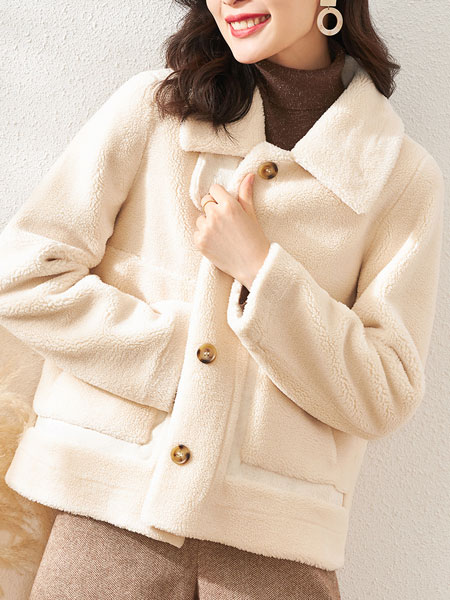 欧莎女装品牌2021冬季羊毛气质短款外套