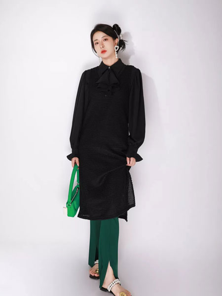JOU SEO MOK女装品牌2021冬季蕾丝长款连衣裙