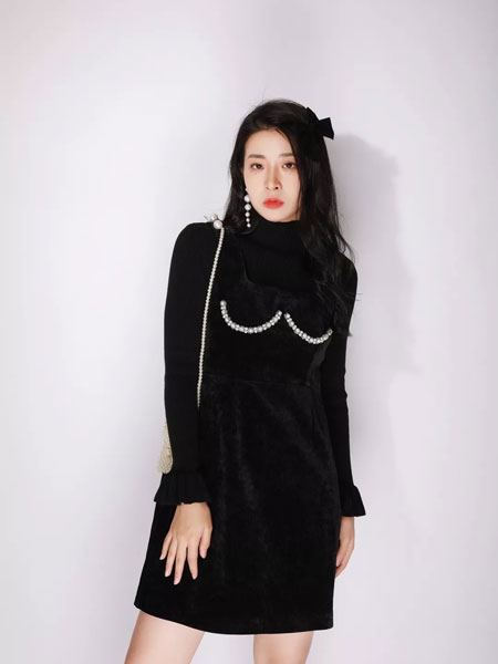 JOU SEO MOK女装品牌2021冬季气质小香风连衣裙