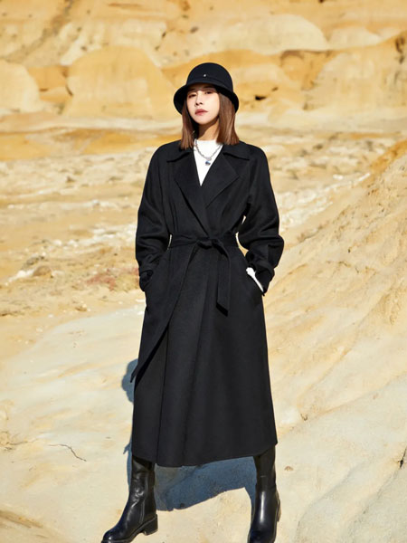 艾米尔女装品牌2021冬季黑色长款百搭大衣